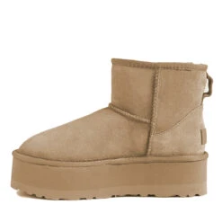 UGG Mini Classic Supreme Platform -Ugg 2 1bfdc058 0bb6 46ef 9378 dc0eaca233d5