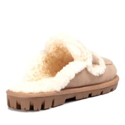 UGG Chloe Fluffy Scuff -Ugg 2 5832da20 6828 4e7b aad0 cba8027e6fff