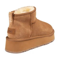UGG Becca Mini Platform Boots -Ugg 2 a70cf76a e22f 47e8 a733 05b865b920db