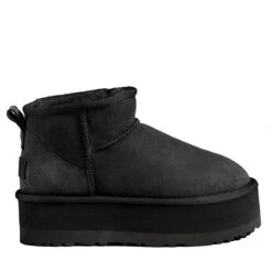 UGG Ultra Mini Classic Supreme Platform -Ugg 2 b7779ad9 b519 43ba b869 51e02eb96dd3