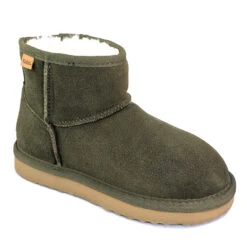 Ultimate Sheepskin Kid's Mini Classic Boots -Ugg 2 f9914a45 ad01 407f bf50 e14616a49371