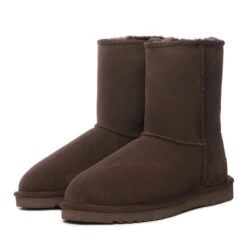 UGG Premium Traditional Classic Boots -Ugg CH4 aa586f42 91c9 4b68 b012 79636d4f46fa