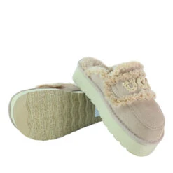 UGG Premium Brand Platform Scuff 26 UGG Premium Brand Platform Scuff -Ugg b5 b4113426 e67a 4979 85db 37c7c265844e