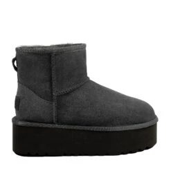 UGG Premium Ultra Platform Boots 24 UGG Premium Ultra Platform Boots -Ugg black 9bb35c20 8a5f 44e1 bc2c fbff9ee772cb