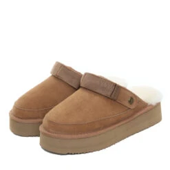 UGG Clogg Wool Platform Scuff -Ugg c4 b8601b54 f78c 4417 b3d4 8debaa36a940
