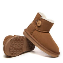 Ugg Nolan Kids Mini Button -Ugg c5 1895ba34 cab0 4454 b0d1 dfdc6ae94317