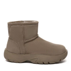 UGG Mini Adventure Boots 17 UGG Mini Adventure Boots -Ugg cc1 0d20c5f2 39bf 495a 918d f21e6d544ed4