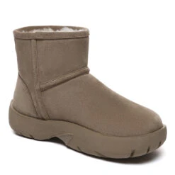 UGG Mini Adventure Boots 19 UGG Mini Adventure Boots -Ugg cc3 e7a237a0 d0ca 4dcd b3c6 e7eb30842df5