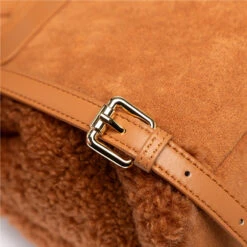 UGG Premium Backpack Pom 15 UGG Premium Backpack Pom -Ugg cc5 6124ef94 791b 41a9 92f1 25889b21f9cb