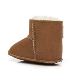 Isla Sheepskin Baby Boots -Ugg chestnut 3 eec8a1be a811 417d 8e6b dfaa5984b2fe
