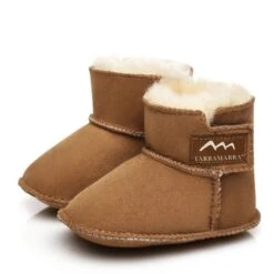 Isla Sheepskin Baby Boots -Ugg chestnut 4 98bc439e 6cf0 432f ad70 0abb3bcbfb20