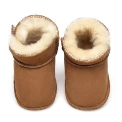 Isla Sheepskin Baby Boots -Ugg chestnut 5 c1d83213 2255 4dde a198 518d83cf0ab1