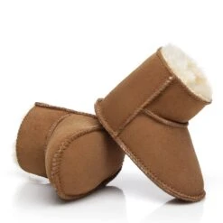 Isla Sheepskin Baby Boots -Ugg chestnut 6 54860ce0 8c65 463a a146 67a02e7193c2