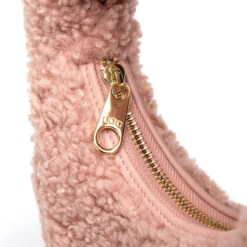 UGG Premium Fluffy Handbag -Ugg dp5 a4dd1489 4966 415f 9951 156a23004322