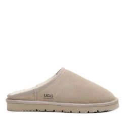 UGG Premium Classic Slip-On