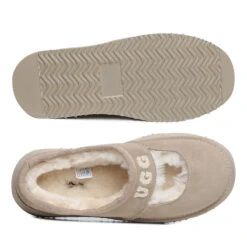 UGG Ultimate Log Platform Slippers -Ugg m5 58f5a24b e5ed 4383 a5aa cc879a2042d1