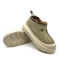 UGG Adjustable Platform Slipper -Ugg m6 871fe677 aeb6 40e4 8871 7bc0151f9390