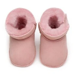 Isla Sheepskin Baby Boots -Ugg pink 5 ef0554e5 ab3a 487d a978 8229131453b6