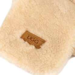 UGG Curly Sheepskin Scarf -Ugg ugg curly sheepskin scarf 853689