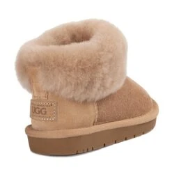 UGG Kid's Mini Classic Fluff Boots 24 UGG Kid's Mini Classic Fluff Boots -Ugg ugg kids mini classic fluff boots 864178
