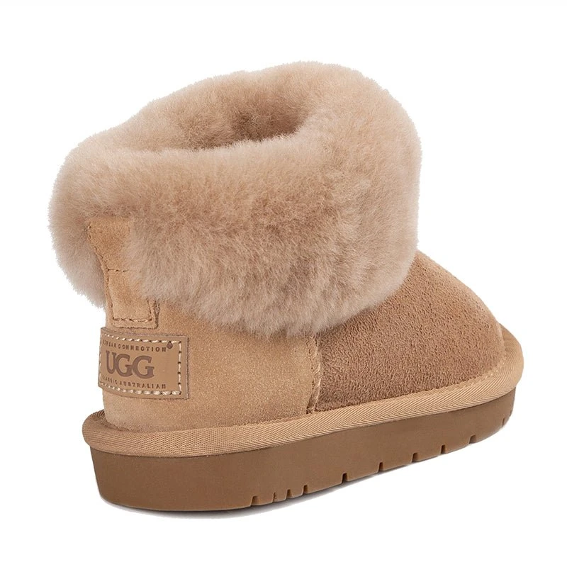 UGG Kid's Mini Classic Fluff Boots 10 UGG Kid's Mini Classic Fluff Boots - Image 8