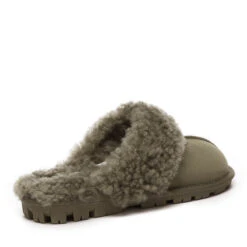 UGG Mallia Curly Slippers -Ugg ugg mallia curly slippers 717575