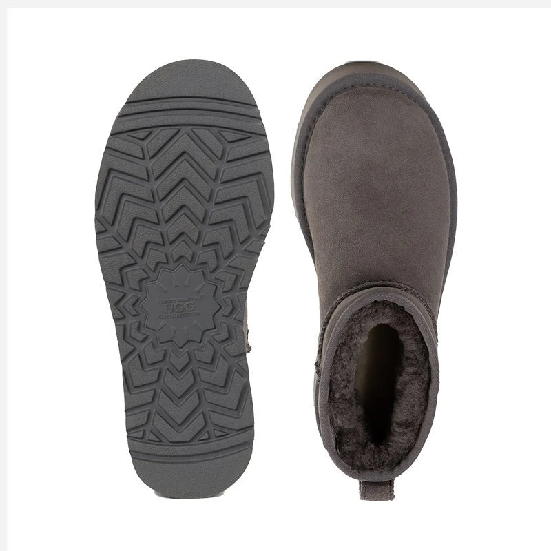 UGG Platform Classic Mini Boots 17 UGG Platform Classic Mini Boots - Image 15