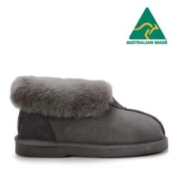 UGG Roozee Unisex Slippers - Made In Australia -Ugg ugg roozee unisex slippers made in australia 885873