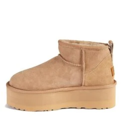 UGG Ultra Mini Classic Supreme Platform -Ugg ugg ultra mini classic supreme platform 528031